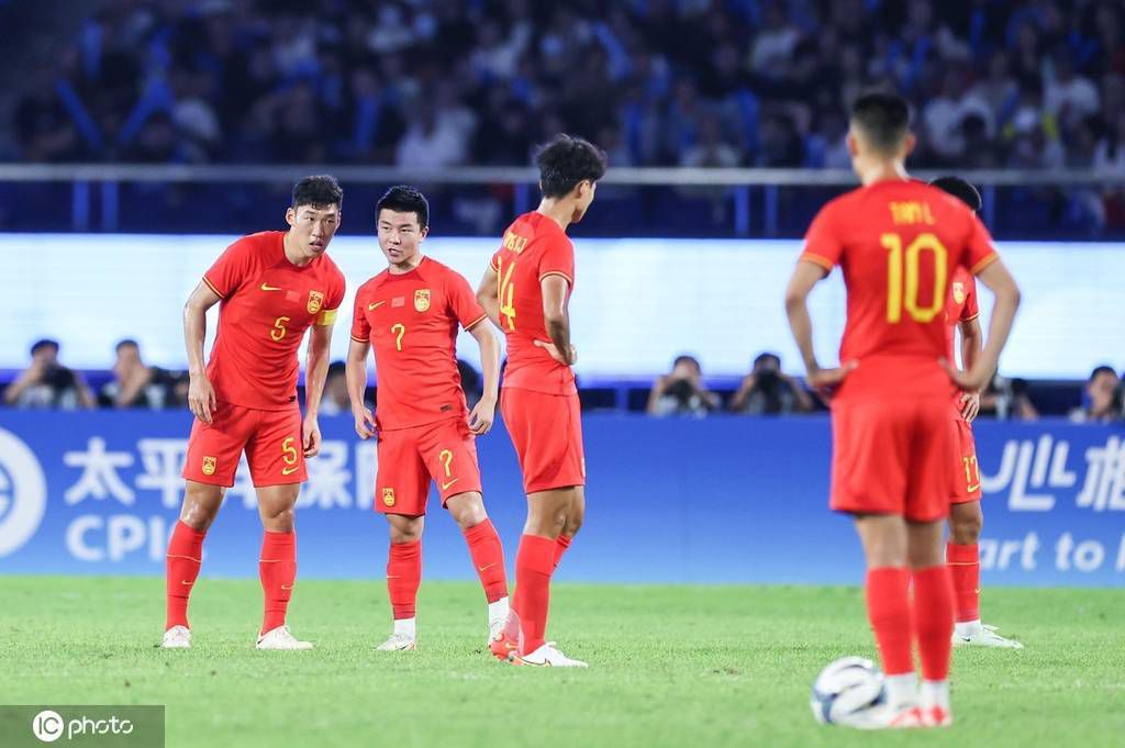 全场比赛结束，马竞1-0击败塞维利亚。